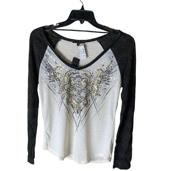 Miss Me Baseball Tee Women Size Large Metallic Angel Wing Graphic Textured Shirt - Picture 1 of 8